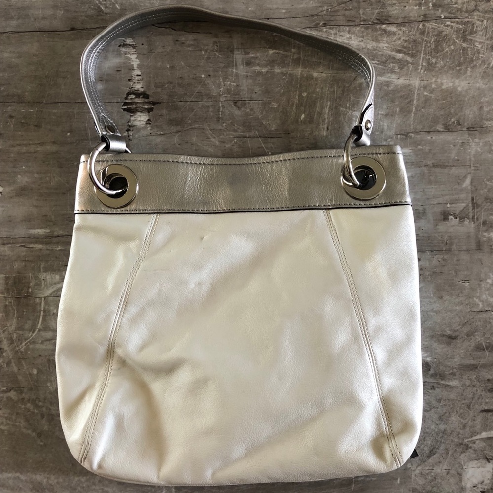 Coach purse - Picture 2 of 4